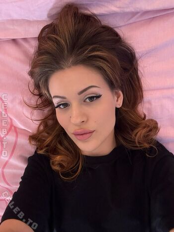 Full leaked Mia stone private onlyfans photo