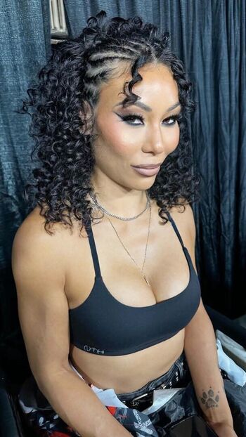 Full leaked Mia yim private onlyfans photo