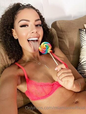 Full leaked Miamoonofficial private onlyfans photo