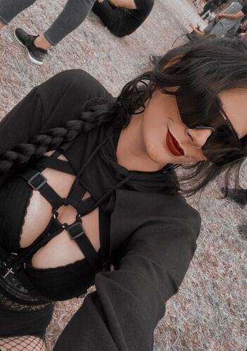 Full leaked Miavonfox private onlyfans photo