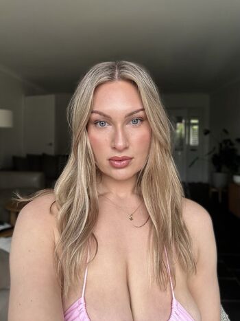 mikaelamkay