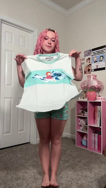 Full leaked Mildhippie page private onlyfans photo