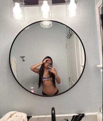 Full leaked Mileylcious private onlyfans photo
