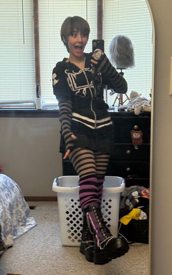 mimidoescosplay