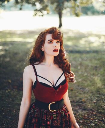 Full leaked Miss deadlyred private onlyfans photo