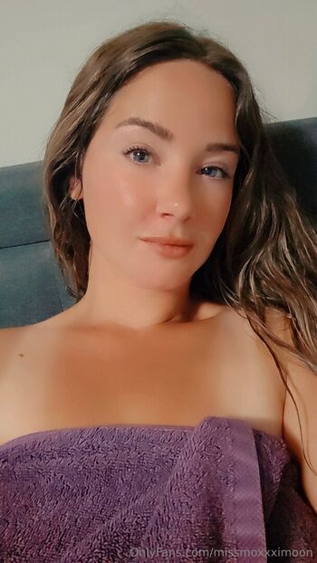 missmoxxximoon