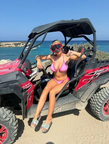 Full leaked Mollymercedes private onlyfans photo