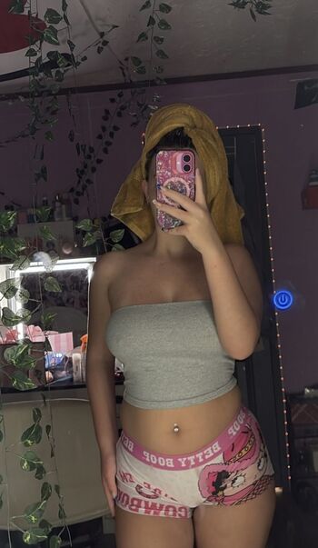 Full leaked Mommyhadly private onlyfans photo