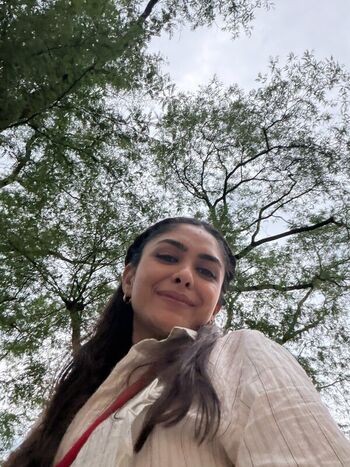 Full leaked Mrunal thakur private onlyfans photo