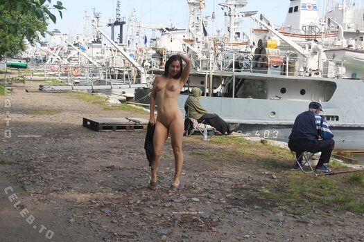 Nackt In Russland