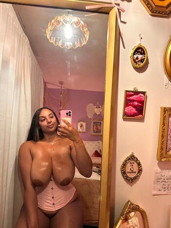 naiyah_rosen33