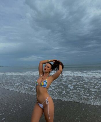 naomy_jakab