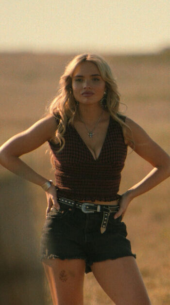 Natalie Alyn Lind
