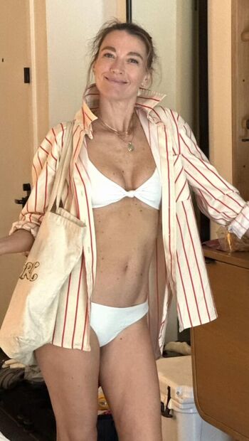 Natalie Zea
