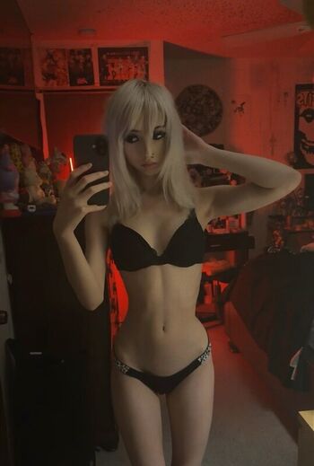 Full leaked Nekoblunts private onlyfans photo
