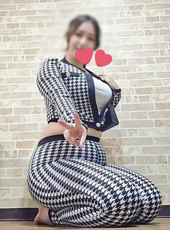 Nene_booty