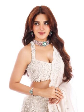 Nidhhi Agerwal