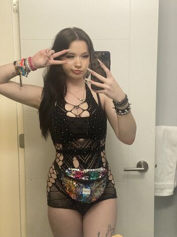Full leaked Nikkieelovee private onlyfans photo