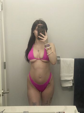 Nikkieelovee