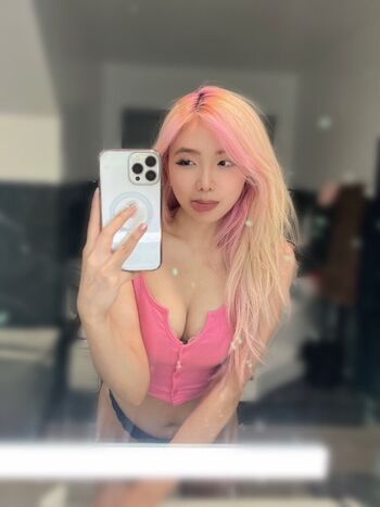 Full leaked Nikkinami private onlyfans photo
