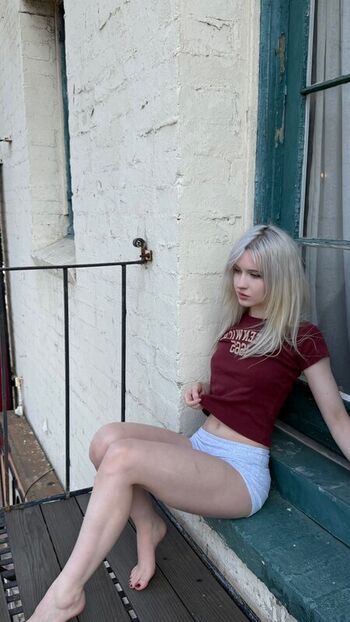 Full leaked Norafawn private onlyfans photo