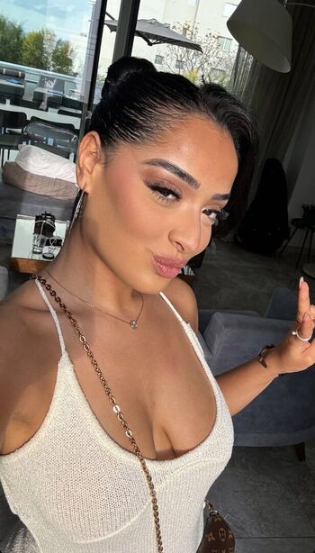 Full leaked Norel bmz private onlyfans photo