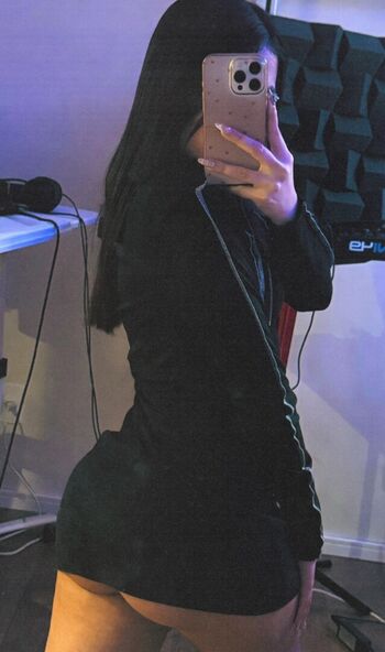 Full leaked Oficialgiana private onlyfans photo