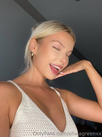 Full leaked Oliviagreenxx private onlyfans photo