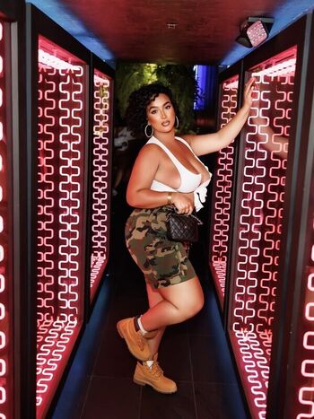 Full leaked Omaima benamre private onlyfans photo
