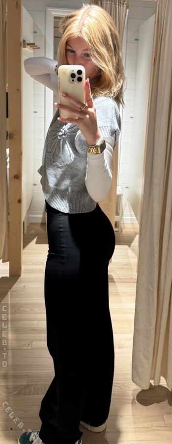 Full leaked Pauliie private onlyfans photo
