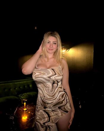 Full leaked Pipersolstice private onlyfans photo