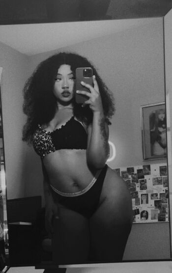 Full leaked Pocalaloca private onlyfans photo