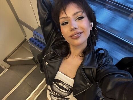 Full leaked Pohuii private onlyfans photo