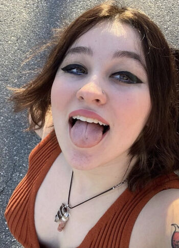 Full leaked Poppypeach private onlyfans photo