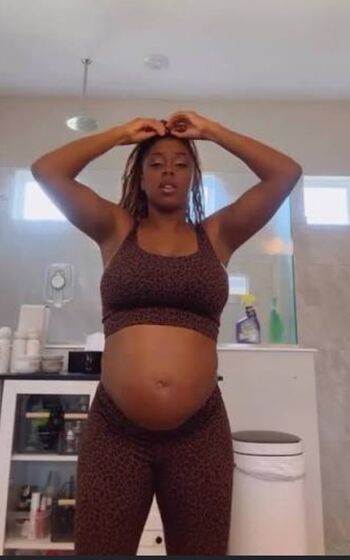 Pregnant Celebs
