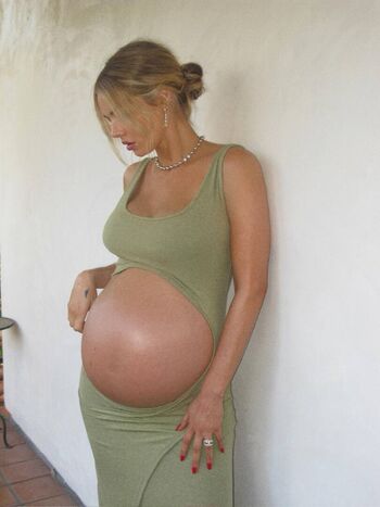 Pregnant Celebs