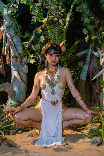 Full leaked Qiyuemiaozi private onlyfans photo