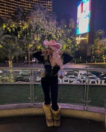 Full leaked Queen adams page private onlyfans photo