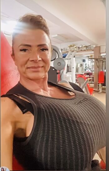 QueenMuscleBoobs