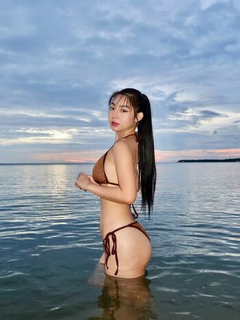 Full leaked Red bedonia private onlyfans photo