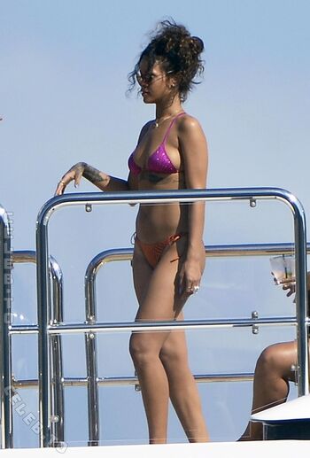 Full leaked Rihanna private onlyfans photo