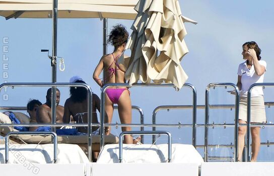 Full leaked Rihanna private onlyfans photo