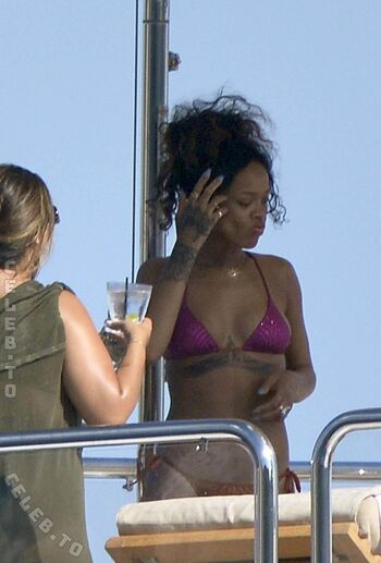 Full leaked Rihanna private onlyfans photo
