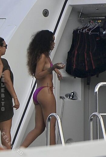 Full leaked Rihanna private onlyfans photo