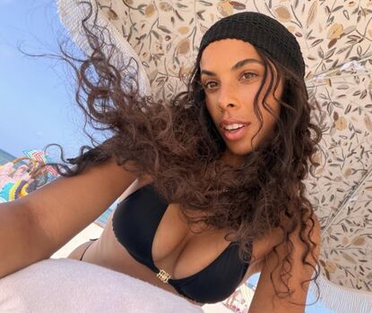Rochelle Humes