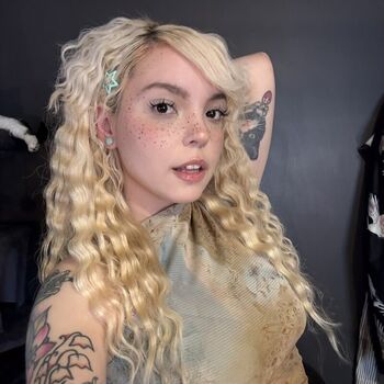 Full leaked Rottedbrainz private onlyfans photo