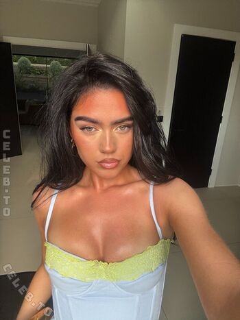 Full leaked Roxanarosuu private onlyfans photo