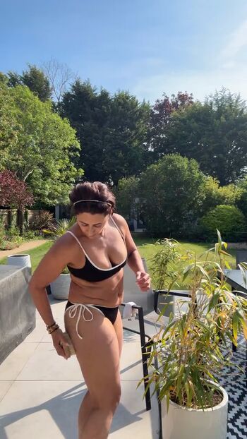 Saira Khan