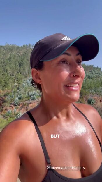 Saira Khan