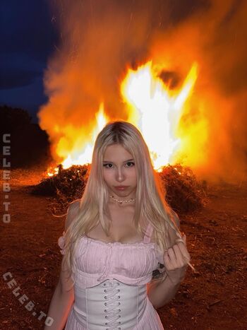 Full leaked Sarahtoninx private onlyfans photo